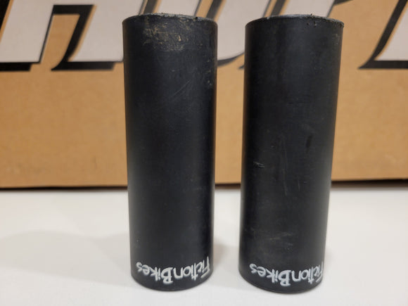 FICTION TROOP PEGS PAIR PRE-OWNED