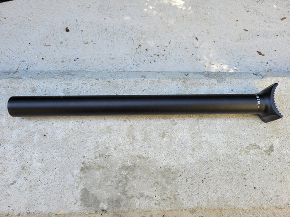 MACNEIL PIVOTAL SEATPOST LONG 320MM (PREVIOUSLY INSTALLED)