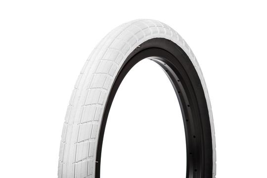 BSD DONNASQUEAK TIRES / WHITE 2.4 PAIRS (INCLUDES 2 FREE TUBES)